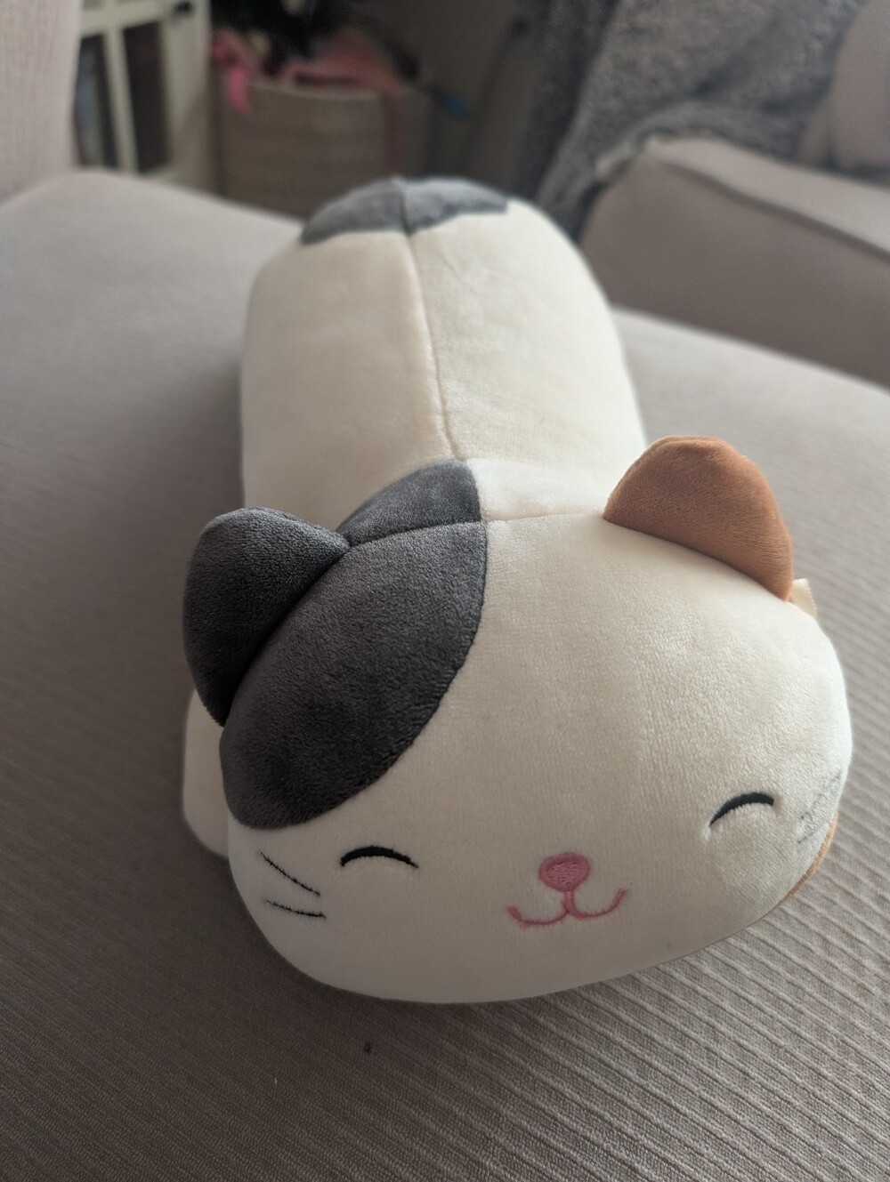 Plush Cat Neck Pillow - Cream & Gray Comfort Support